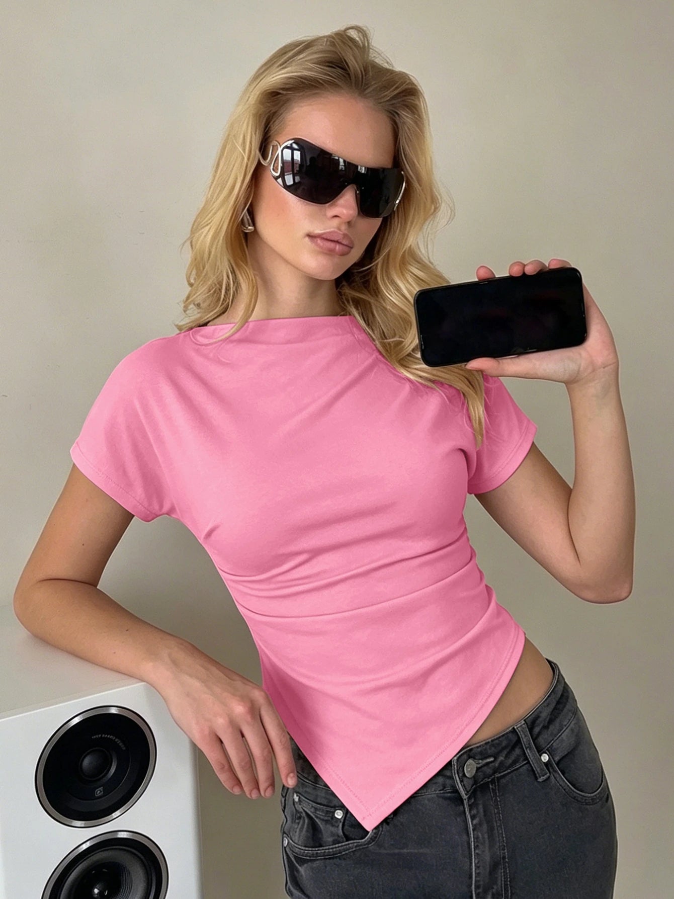Hugcitar Fashion Solid Short Sleeve Ruched Sexy Irregular Crop T-Shirt Top Summer Women Clothes Streetwear Party Club Wholesale