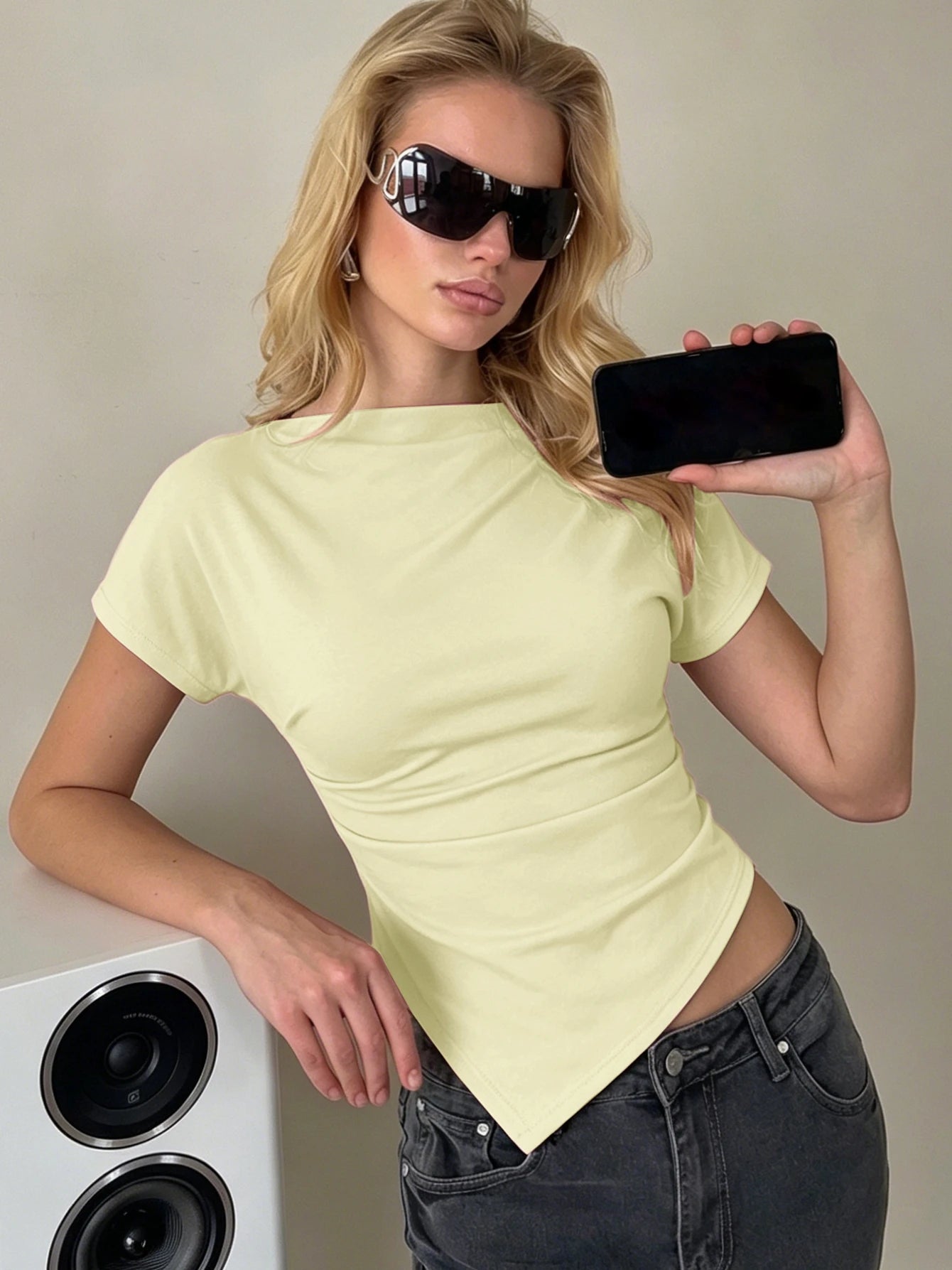 Hugcitar Fashion Solid Short Sleeve Ruched Sexy Irregular Crop T-Shirt Top Summer Women Clothes Streetwear Party Club Wholesale